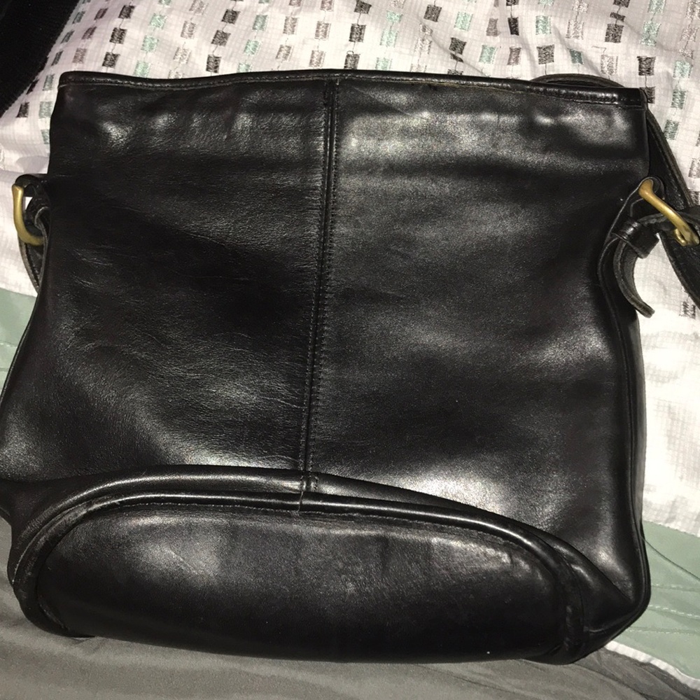 Vintage Bleeker Coach shoulder pocketbook
